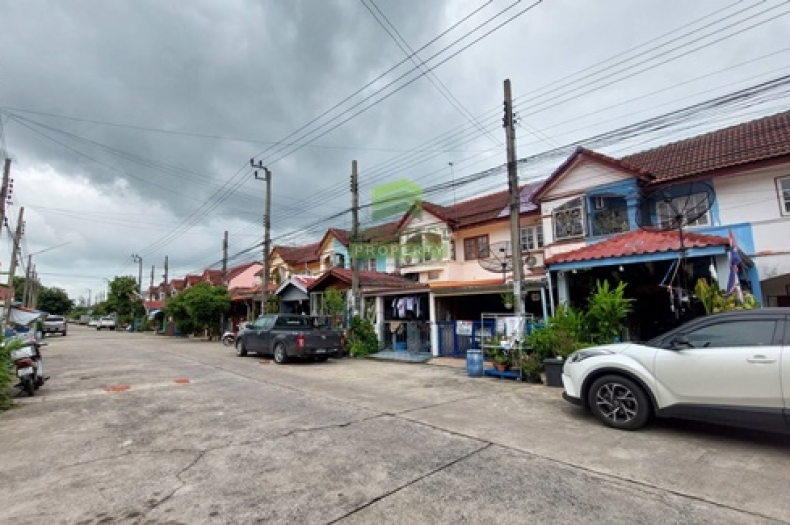 หมู่บ้านญัฐวรรณ์ หนองจอก