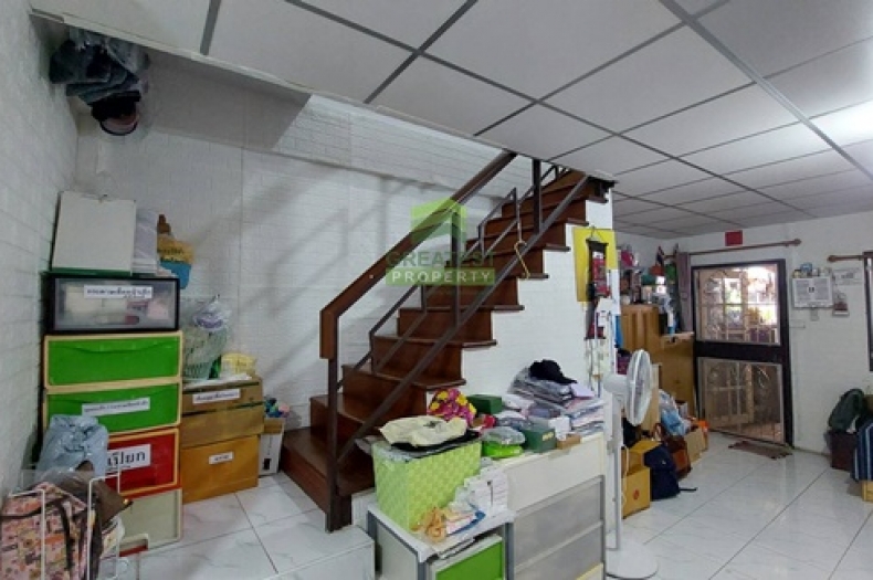 หมู่บ้านญัฐวรรณ์ หนองจอก