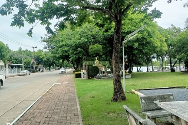 บ้านเดี่ยว หมู่บ้าน ชลลดา บางบัวทอง