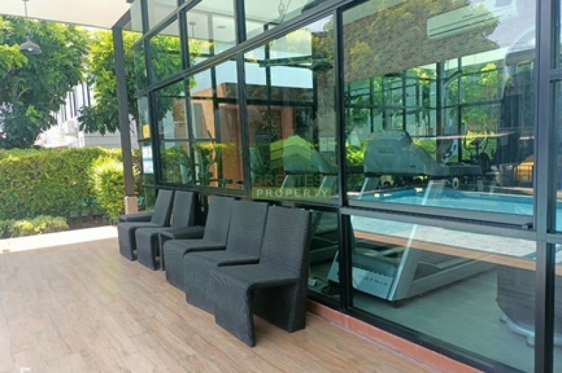 siriplace-navanakorn-fitness.jpg