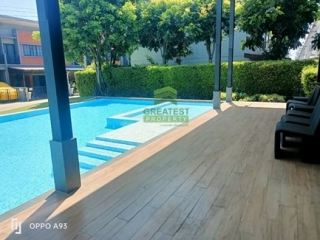 siriplace-navanakorn-swimming-pool.jpg