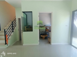 siriplace-navanakorn-living-room.jpg