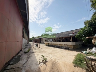บ้านพักคนงานภายในพื้นที่โรงงานปุ๋ย ไทรน้อย