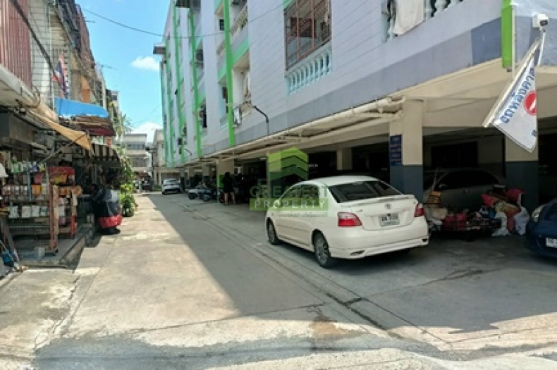 ลานจอดรถและสิ่งอำนวยความสะดวกคอนโดนนทบุรี แมนชั่น