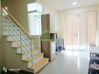 ห้องนั่งเล่นทาวน์โฮม โกลเด้นทาวน์ 2 บางแค 