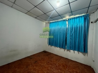 ห้องนอนภายในทาวน์เฮ้าส์ หมู่บ้านอยู่เจริญ คลอง 2