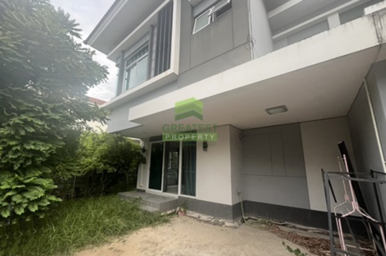 หน้าบ้าน บ้านแฝด คาซ่า เพรสโต้ ปิ่นเกล้า วงแหวน บ้านหลังมุม