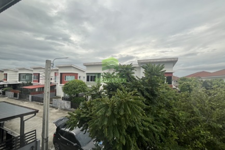 วิวระเบียง บ้านแฝด คาซ่า เพรสโต้ ปิ่นเกล้า วงแหวน บ้านหลังมุม