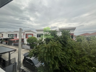 วิวระเบียง บ้านแฝด คาซ่า เพรสโต้ ปิ่นเกล้า วงแหวน บ้านหลังมุม