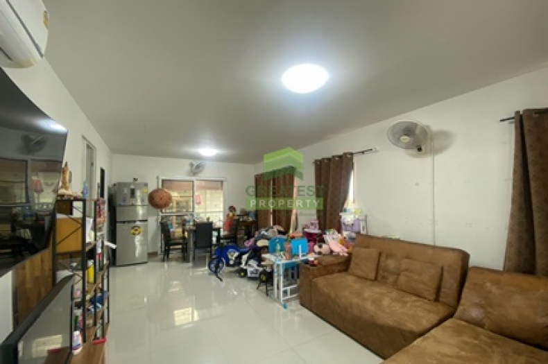 ห้องนั่งเล่นบ้านเดี่ยว เดอะทรัสต์ สุวรรณภูมิ