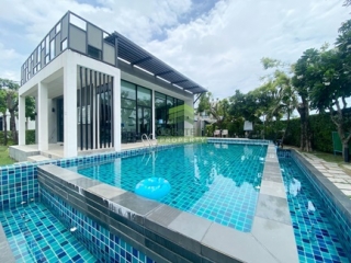 สระว่ายน้ำ หมู่บ้าน เดอะทรัสต์ สุวรรณภูมิ เทพารักษ์