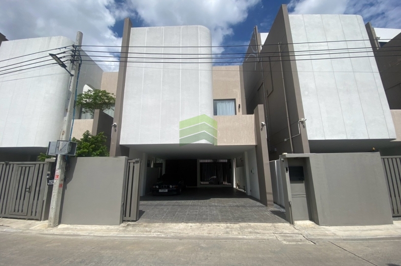 บ้านเดี่ยว วินด์ยาร์ด บางนา-ราม 2 51.90 ตร.ว. Fully Furnished ใกล้เมกะบางนา