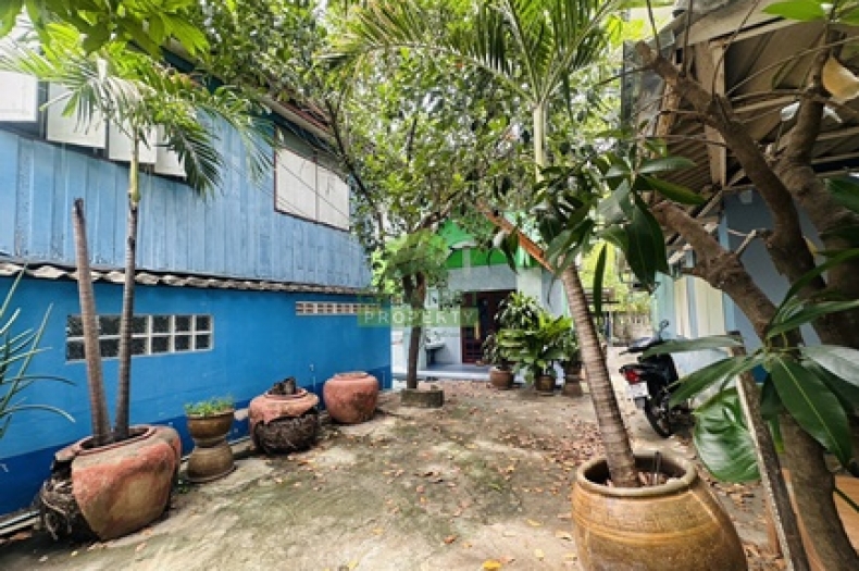 ที่จอดรถบ้านเดี่ยวโกสุมรวมใจ