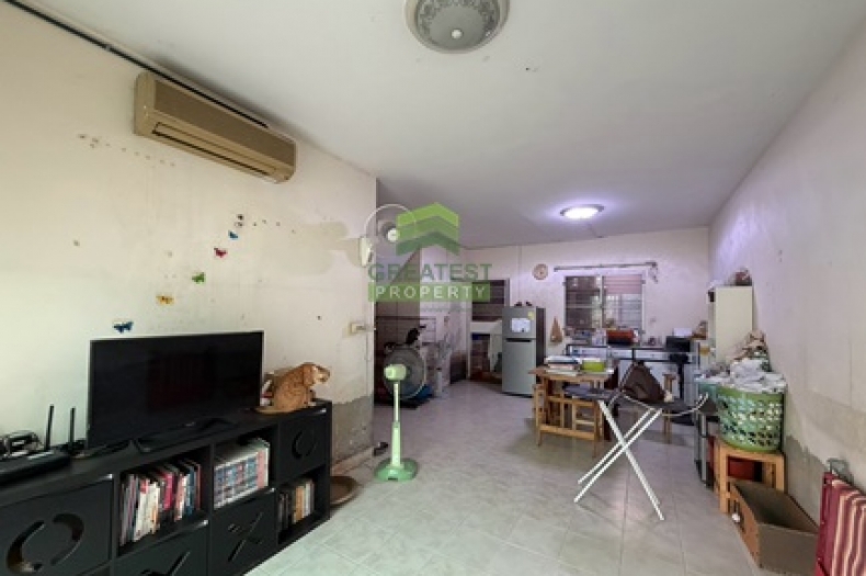 ห้องนั่งเล่นทาวน์เฮ้าส์หมู่บ้านพฤกษา 33 บางใหญ่