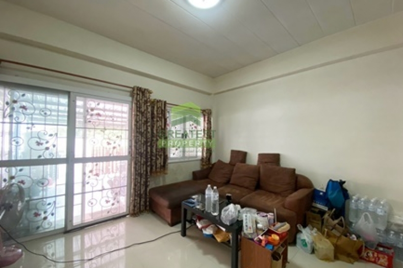 ห้องนั่งเล่นทาวน์เฮ้าส์ หมู่บ้านทรัพย์มั่นคง 4 บางบ่อ
