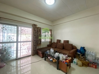 ห้องนั่งเล่นทาวน์เฮ้าส์ หมู่บ้านทรัพย์มั่นคง 4 บางบ่อ