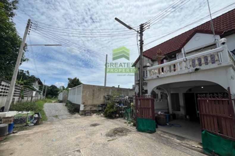 ทำเลทาวน์เฮ้าส์ใกล้ถนนปทุมธานี-สามโคก
