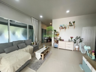 ห้องนั่งเล่นบ้านเดี่ยวสไตล์มินิมอล เดอะ มินิมอลลิส คลองสี่