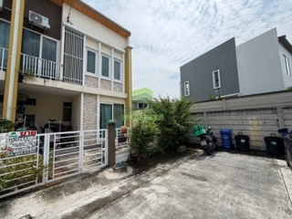 หมู่บ้านโกลเด้นทาวน์ ชัยพฤกษ์–วงแหวน ไทรน้อย นนทบุรี