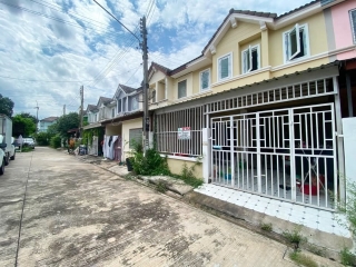 ทาวน์เฮ้าส์ 2 ชั้น หมู่บ้านแพรมาพร คลอง 11 ปทุมธานี