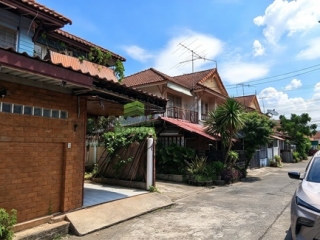 ทาวน์เฮ้าส์ 2 ชั้น หมู่บ้านพฤกษา 9 ปทุมธานี