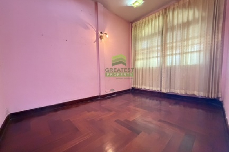 ห้องนอนภายในทาวน์เฮ้าส์ปากเกร็ดวิลเลจ