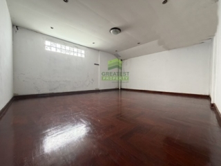 ห้องนอนภายในทาวน์เฮ้าส์ปากเกร็ดวิลเลจ