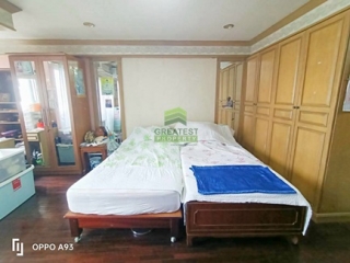 คอนโดสาธร พรีเมียร์ เพลส เขตธนบุรี กรุงเทพมหานคร